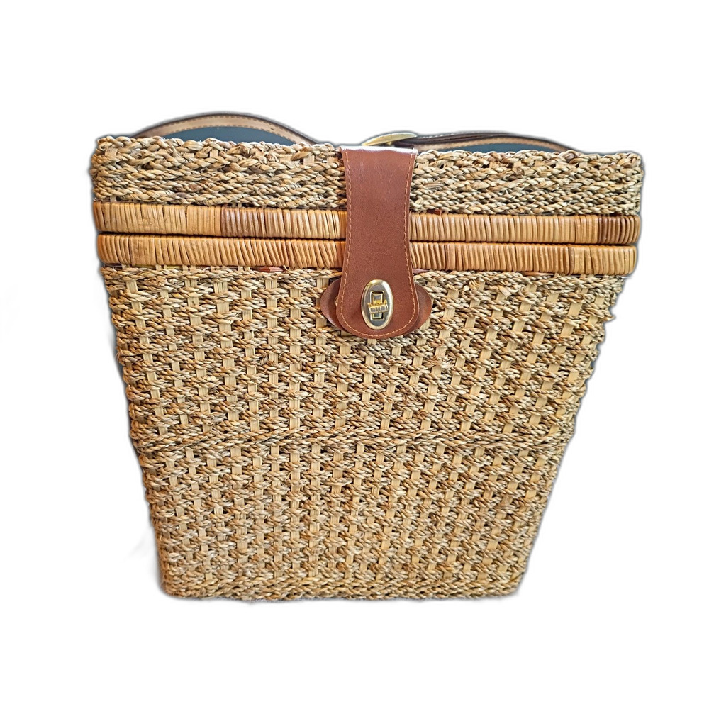 Vintage 2- Person Picnic Set, Suitcase Style Woven Basket, Plaid Lined